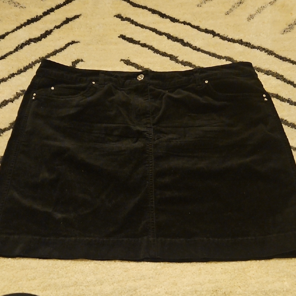 White House Black Market Black Velvet Mini Skirt